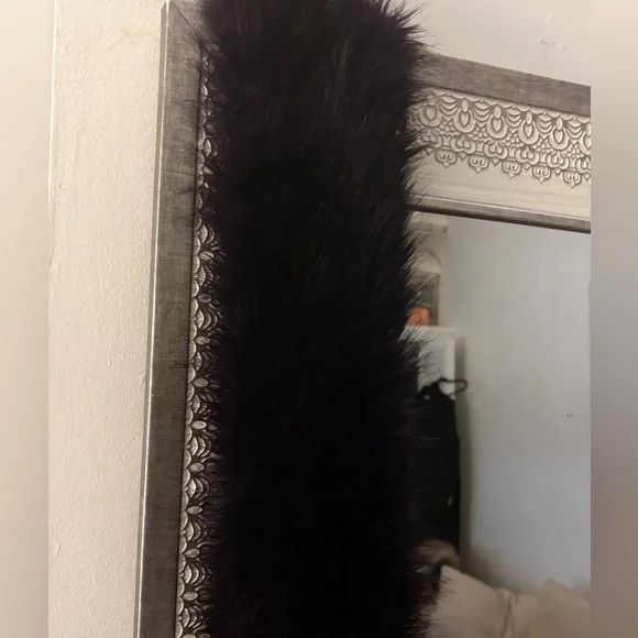 525 America Dark Purple Faux Fur Pull Through Scarf - Picture 5 of 5